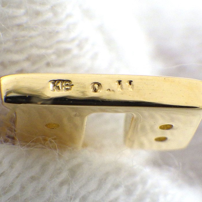 【ダイヤモンド】 ペンダントトップ アルファベット イニシャル E ダイヤモンド 計0.11ct K18YG