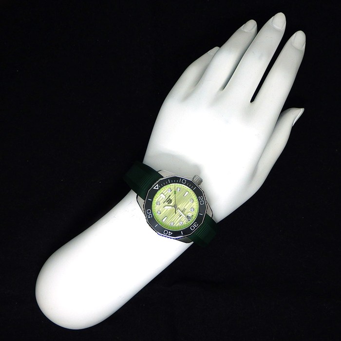 タグ・ホイヤー TAG Heuer 腕時計 アクアレーサー プロフェッショナル300 大坂なおみ WBP231E.EB0247 世界250本限定 8ポイント ダイヤインデックス グリーン文字盤 セラミック ラバーベルト SS 自動巻き 【中古】