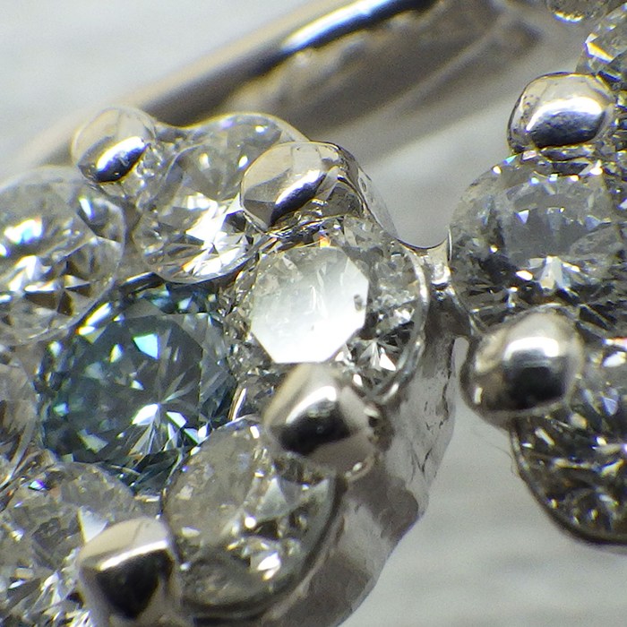 【ダイヤモンド】 リング フラワーモチーフ 4ポイント ブルートリートメント ダイヤモンド パヴェ ダイヤモンド 計0.85ct K18WG 10号 【中古】