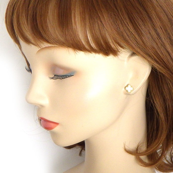 ヴァンクリーフ＆アーペル Van Cleef & Arpels ピアス スウィート アルハンブラ VCARA44800 ホワイト シェル K18YG 【箱・保付き】 【中古】