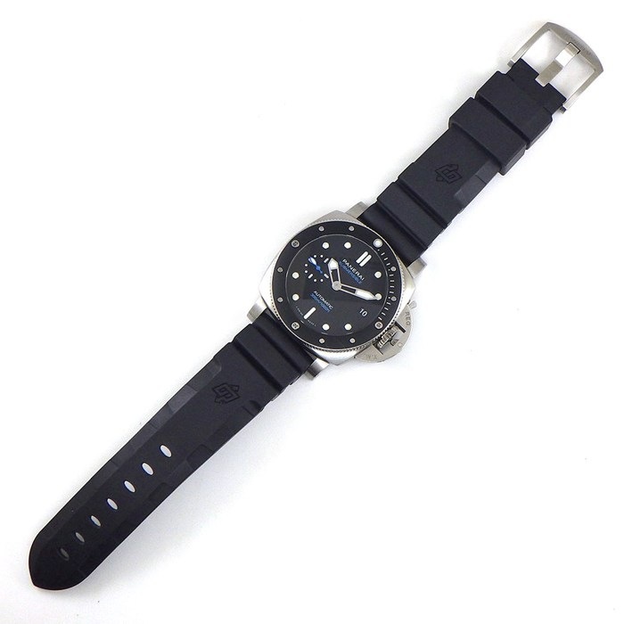 パネライ PANERAI 腕時計 サブマーシブル PAM02683 デイト スモールセコンド 回転ベゼル 夜光インデックス 夜光針 ブラック文字盤 SS ブラックラバーベルト 自動巻き 【中古】