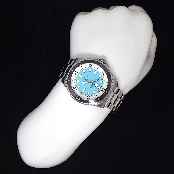 ブライトリング Breitling 腕時計 スーパーオーシャン A17376211L2A1 (A17376) 夜光インデックス 夜光針 回転ベゼル ターコイズ文字盤 SS 自動巻き 【中古】