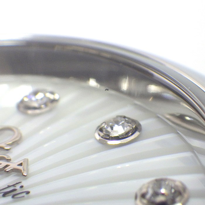 オメガ OMEGA 腕時計 デ・ヴィル レディマティック コレクション 34mm 425.30.34.20.55.001 コーアクシャル クロノメーター デイト 裏スケ 11ポイント ダイヤインデックス スーパーノヴァ ホワイトシェル文字盤 SS 自動巻き 【中古】