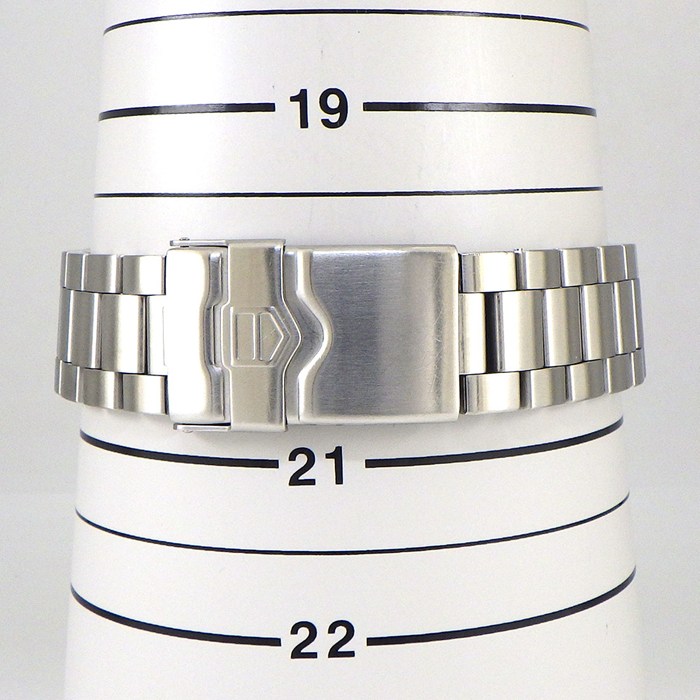 タグ・ホイヤー TAG Heuer 腕時計 フォーミュラー1 WAU111A.BA0858 ブラック文字盤 デイト スモールセコンド アラーム SS クオーツアナログ 【箱・保付き】 【中古】