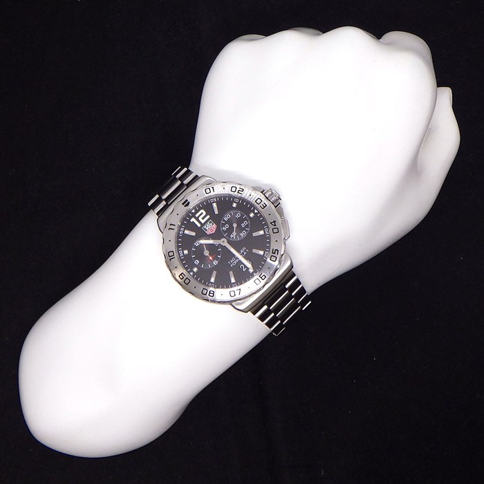 タグ・ホイヤー TAG Heuer 腕時計 フォーミュラー1 WAU111A.BA0858 ブラック文字盤 デイト スモールセコンド アラーム SS クオーツアナログ 【箱・保付き】 【中古】