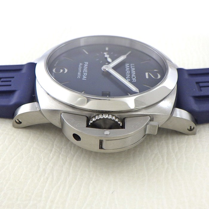 パネライ PANERAI 腕時計 ルミノールマリーナ クアランタ PAM01370 サンレイ ブルー文字盤 カレンダー スモールセコンド パワーリザーブ ラバー SS 自動巻き 【箱・保付き】 【中古】
