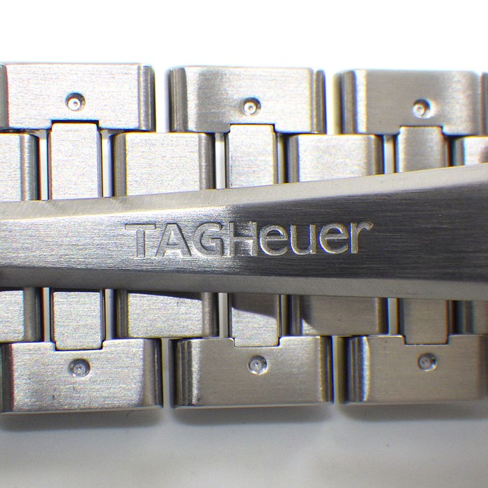 タグ・ホイヤー TAG Heuer 腕時計 カレラ キャリバーホイヤー02 スポーツ CBN2A1A サンレイ ブルー文字盤 デイト クロノグラフ タキメーター 夜光インデックス スモールセコンド 裏スケ SS 自動巻き 【箱・保付き】 【中古】