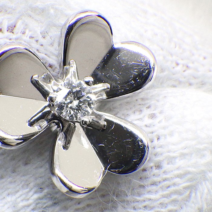 ヴァンクリーフ&アーペル Van Cleef & Arpels ピアス フリヴォル ミニ VCARPJMO00 フラワーモチーフ 2ポイント ダイヤモンド 計0.10ct K18WG 【中古】
