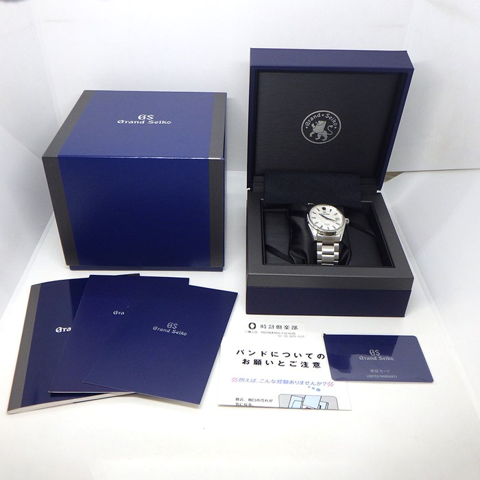グランドセイコー Grand Seiko 腕時計 エボリューション9 SLGA009/9RA2-0AB0 デイト 裏スケ 白樺 シルバー文字盤 SS スプリングドライブ 【箱・保付き】 【中古】