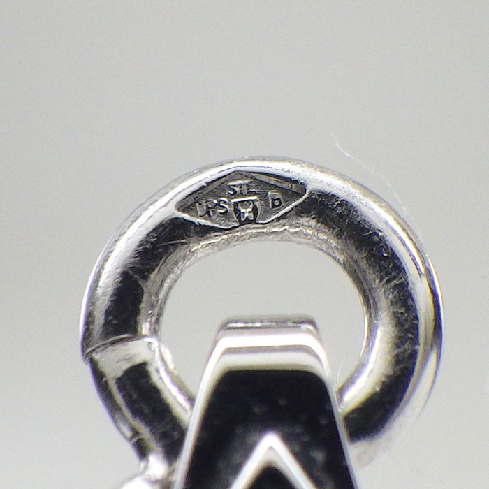 ヴァンクリーフ＆アーペル Van Cleef & Arpels ネックレス フリヴォル ミニ VCARP0J400 1ポイント ダイヤモンド 0.05ct K18WG 【中古】