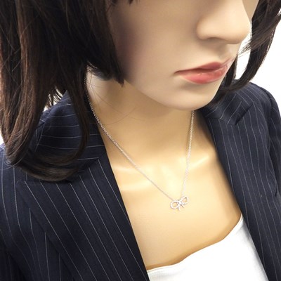 サルヴァトーレ・フェラガモ Salvatore Ferragamo ネックレス ボウ リボン モチーフ パヴェ ダイヤモンド K18WG 【中古】