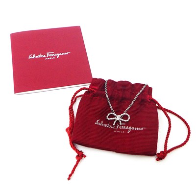 サルヴァトーレ・フェラガモ Salvatore Ferragamo ネックレス ボウ リボン モチーフ パヴェ ダイヤモンド K18WG 【中古】