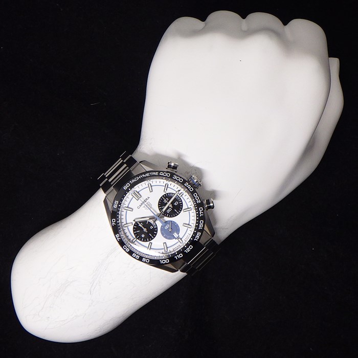 タグ・ホイヤー TAG Heuer 腕時計 カレラ クロノグラフ CBN2A1P/BA0643 スリークコラボ 100本限定モデル カレンダー クロノグラフ タキメーター スモールセコンド ホワイト 文字盤 SS 自動巻き 【箱・保付き】 【中古】