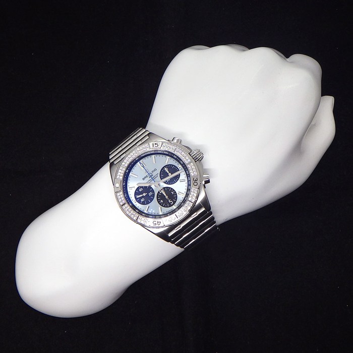 ブライトリング Breitling 腕時計 クロノマット B01 42 ジャパンエディション AB0134A21C1A1 50本限定 デイト クロノグラフ スモールセコンド ダイヤベゼル アイスブルー文字盤 SS 自動巻き 【箱・保付き】 【中古】