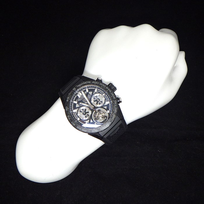 タグ・ホイヤー TAG Heuer 腕時計 カレラ キャリバー ホイヤー02 トゥールビヨン CAR5A8W.FT6071 スケルトン文字盤 パンチングベルト クロノグラフ タキメーター スモールセコンド 裏スケ カーボン ブラック ラバー 黒 自動巻き 【箱・保付き】 【中古】