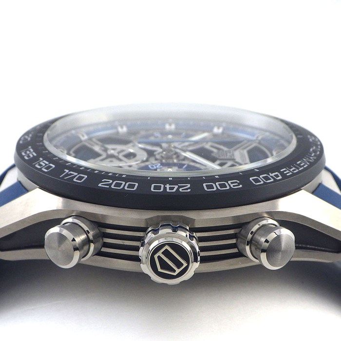 タグ・ホイヤー TAG Heuer 腕時計 カレラ クロノグラフ エクストリームスポーツ CBU2081.FT6274 デイト タキメーター スモールセコンド スケルトン文字盤 チタン ブルーラバーベルト 自動巻き 【箱・保付き】 【中古】
