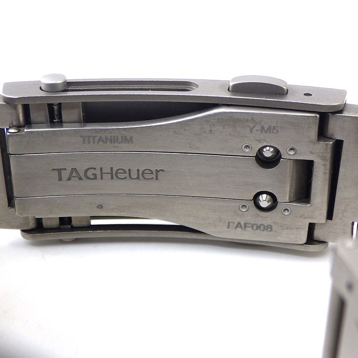 タグ・ホイヤー TAG Heuer 腕時計 アクアレーサー プロフェショナル300 WBP208B.BF0631 デイト 回転ベゼル 夜光インデックス 夜光針 ストライプ サンレイ グリーン文字盤 チタン 自動巻き 【箱・保付き】 【中古】