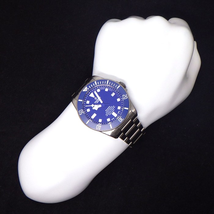 チューダー(チュードル) TUDOR 腕時計 ペラゴス 25600TB ブルー文字盤 デイト 夜光インデックス 回転ベゼル SS 自動巻き 【中古】