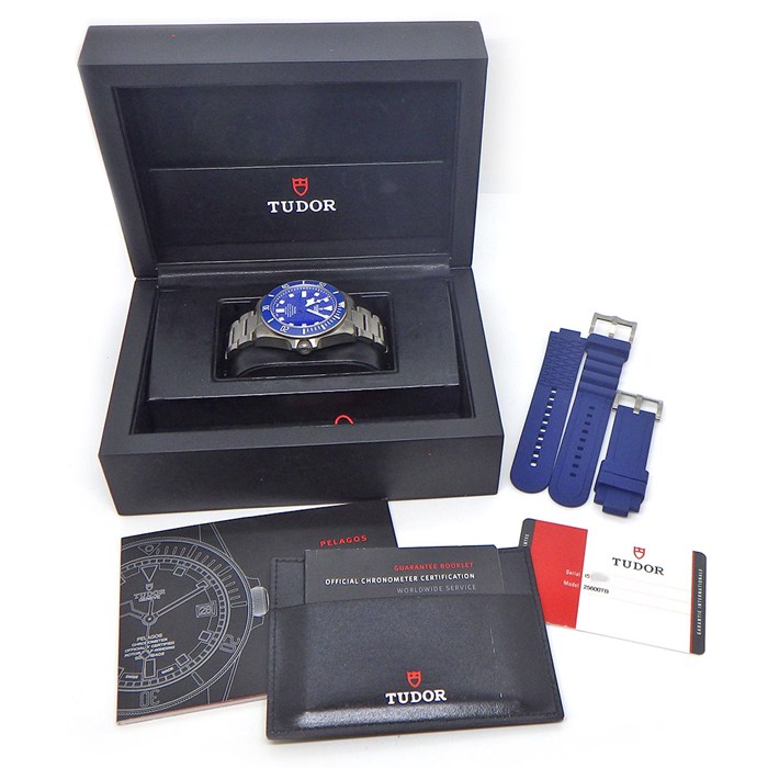 チューダー(チュードル) TUDOR 腕時計 ペラゴス 25600TB ブルー文字盤 デイト 夜光インデックス 回転ベゼル SS 自動巻き 【中古】