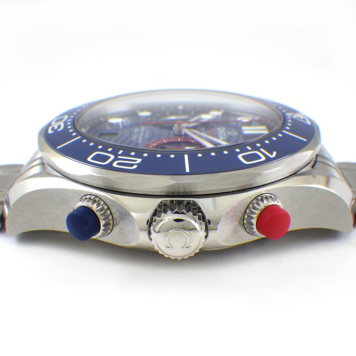 オメガ OMEGA 腕時計 シーマスター ダイバー300 アメリカズカップ エディション 210.30.44.51.03.002 デイト クロノグラフ スモールセコンド 夜光針 夜光インデックス 裏スケ クロノメーター ブルー 文字盤 SS セラミック 自動巻き 【箱・保付き】 【中古】