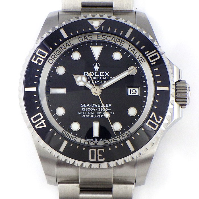 ロレックス Rolex 腕時計 シードゥエラーディープシー 136660 ブラック文字盤 黒 カレンダー 夜光インデックス 回転ベゼル オイスタースチール SS 自動巻き 【中古】