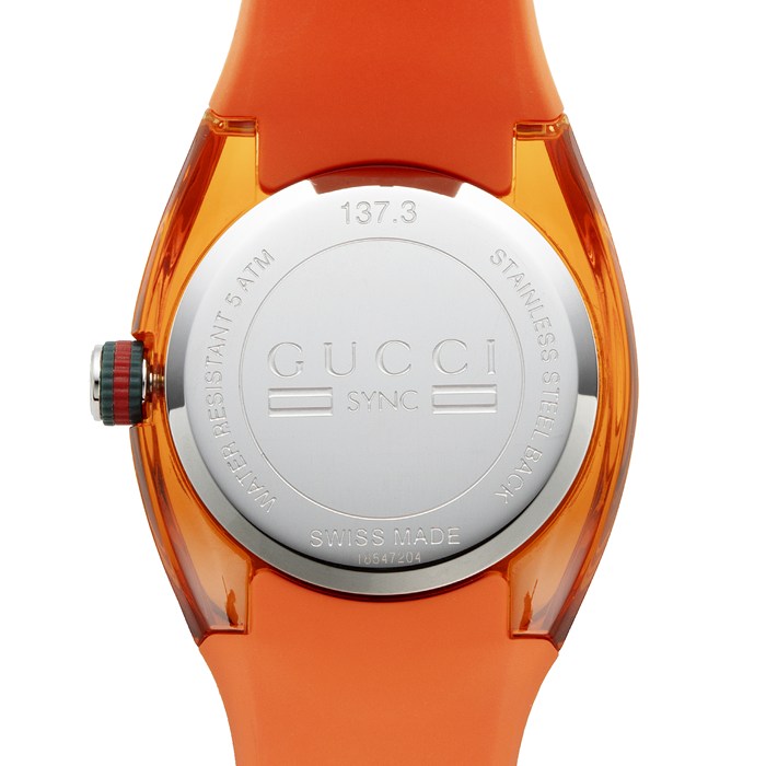 【新品・2年保証】グッチ GUCCI 腕時計 シンク YA137311 インターロッキングG サンレイ オレンジ文字盤 デイト ラバーベルト SS クオーツアナログ 【箱・保付き】