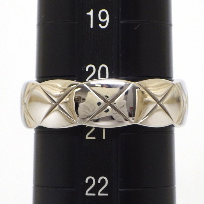 シャネル CHANEL リング ココクラッシュ ミディアム J10865 マトラッセ キルティング 31ポイント ダイヤモンド 計0.18ct K18WG 20.5号 / #61 【中古】
