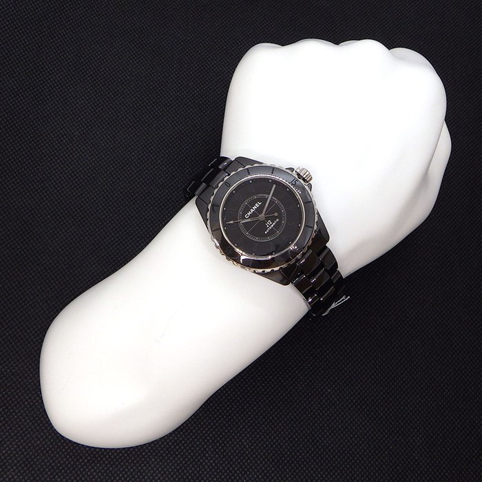 シャネル CHANEL 腕時計 J12 ファントム H6185 ブラック文字盤 裏スケ 回転ベゼル 夜光針 セラミック SS 自動巻き 【中古】