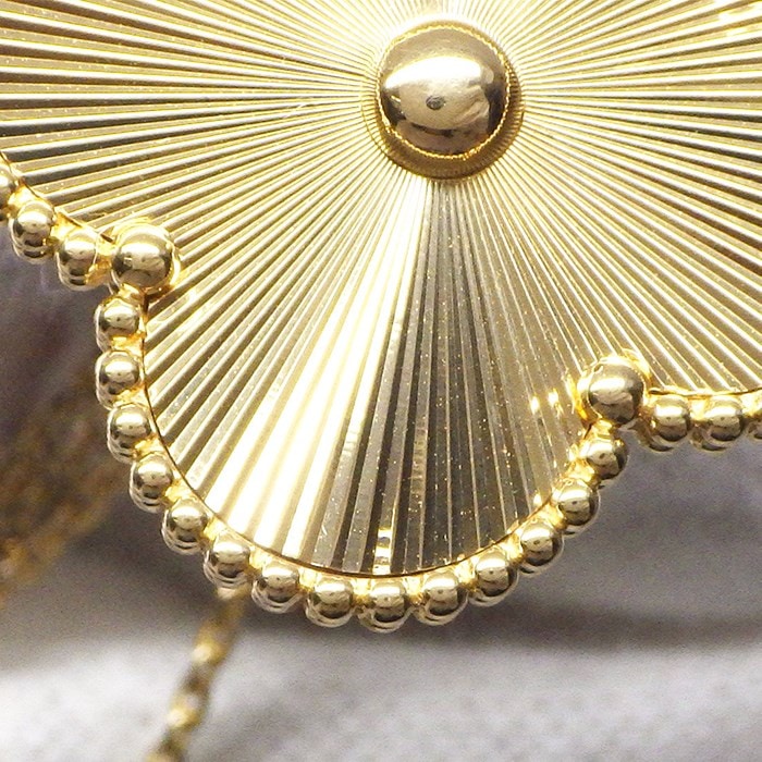 ヴァンクリーフ＆アーペル Van Cleef & Arpels ロングネックレス マジック アルハンブラ 1モチーフ VCARP4KO00 ギョーシェ K18YG 【箱・保付き】 【中古】
