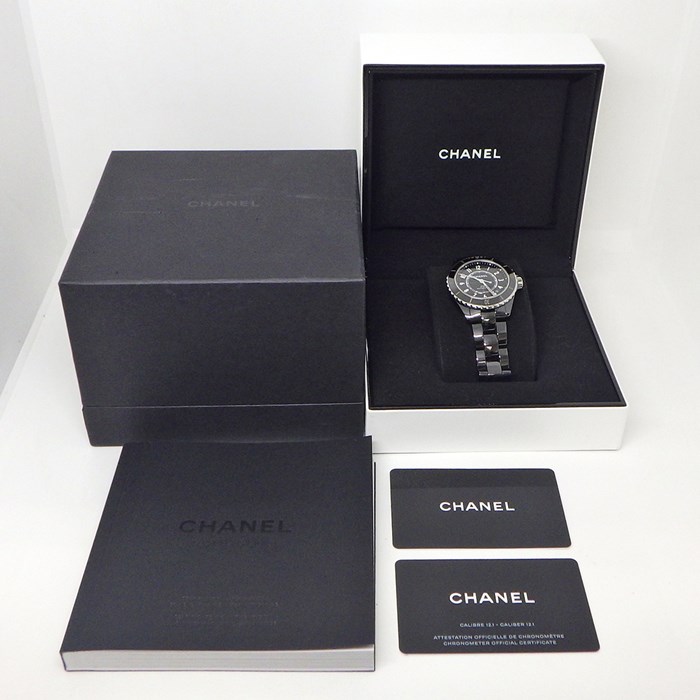 シャネル CHANEL 腕時計 J12 H5697 デイト 裏スケ 回転ベゼル ブラック文字盤 SS ブラック セラミック 自動巻き 【箱・保付き】 【中古】