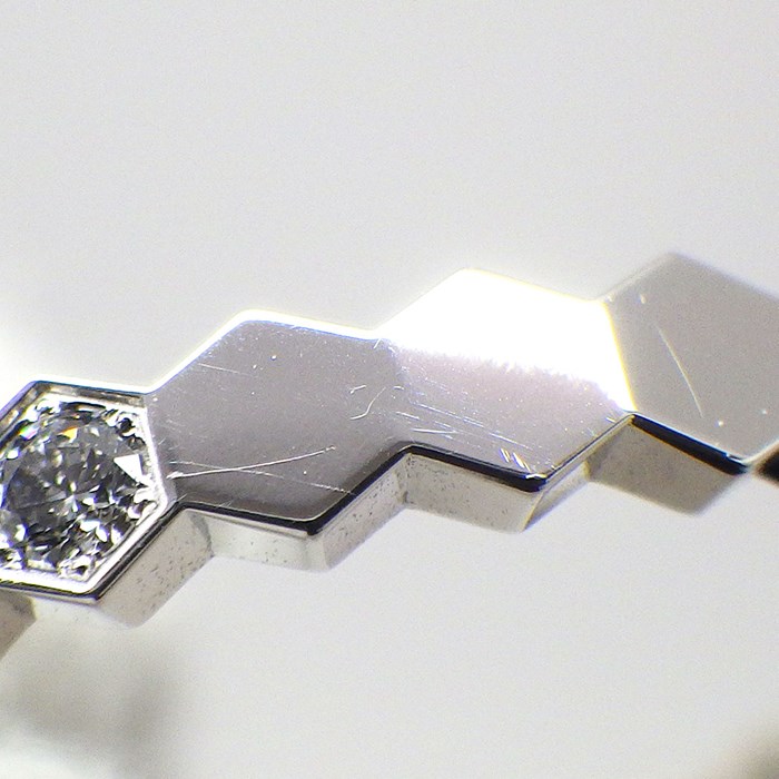 ショーメ Chaumet リング ビー マイ ラブ ソリテール J1NC00 6ポイント ダイヤモンド 計0.09ct 1ポイント ラウンドブリリアントカット ダイヤモンド 0.31ct(D/VVS1/EX) K18WG 8号 【中古】