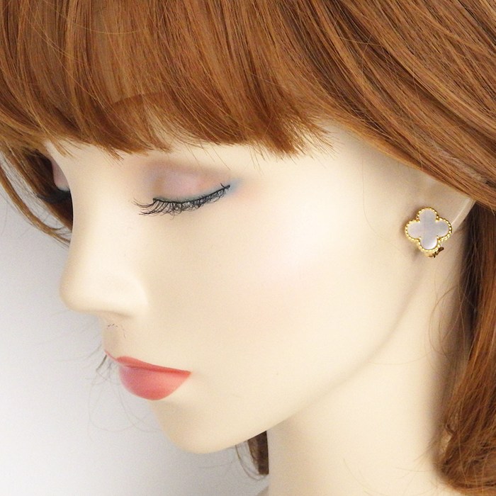 ヴァンクリーフ＆アーペル Van Cleef & Arpels ピアス ヴィンテージアルハンブラ VCARA44100 ホワイト シェル K18YG 【中古】
