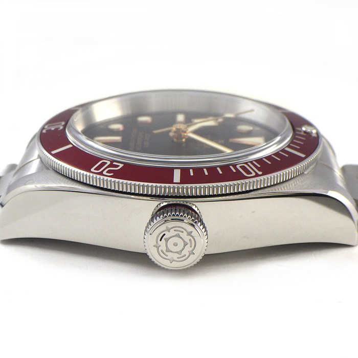 チューダー(チュードル) TUDOR 腕時計 ヘリテージ ブラックベイ 79230R 回転ベゼル 夜光インデックス 夜光針 ブラック文字盤 SS 自動巻き 【箱・保付き】 【中古】