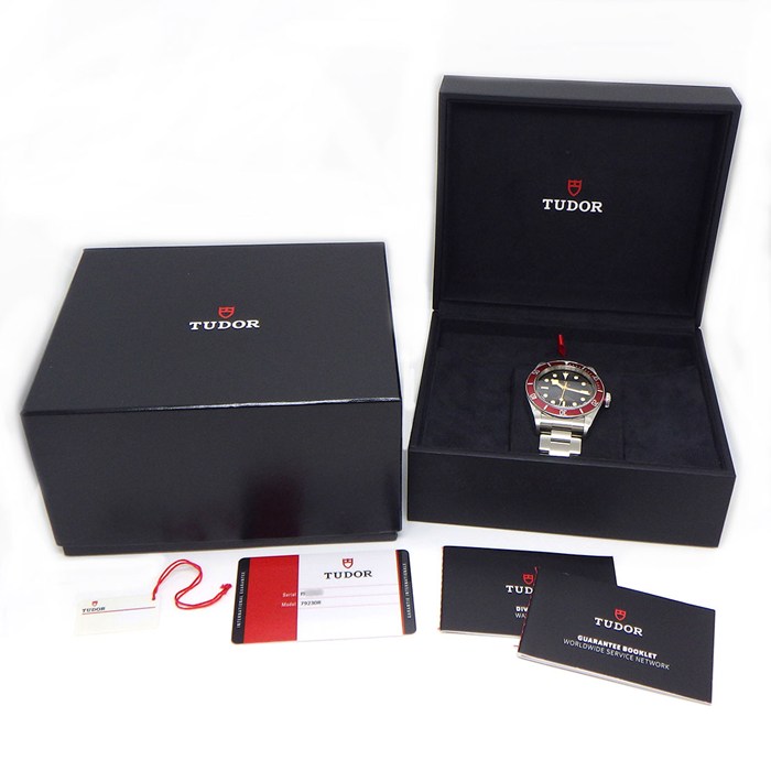 チューダー(チュードル) TUDOR 腕時計 ヘリテージ ブラックベイ 79230R 回転ベゼル 夜光インデックス 夜光針 ブラック文字盤 SS 自動巻き 【箱・保付き】 【中古】