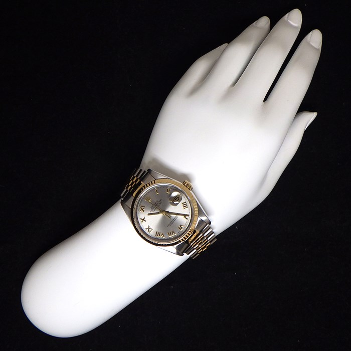 ロレックス Rolex 腕時計 デイトジャスト 36mm 16233 W番 1994-1995年製 フルーテッドベゼル サンレイ シルバー ローマン文字盤 ジュビリーブレス カレンダー SS K18YG 自動巻き 【中古】
