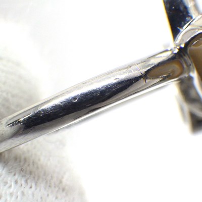 【ホワイトシェル ダイヤモンド】 ピンキーリング 蝶 バタフライ 2モチーフ ホワイト シェル ダイヤモンド 計0.16ct K18WG 白 5号 【中古】