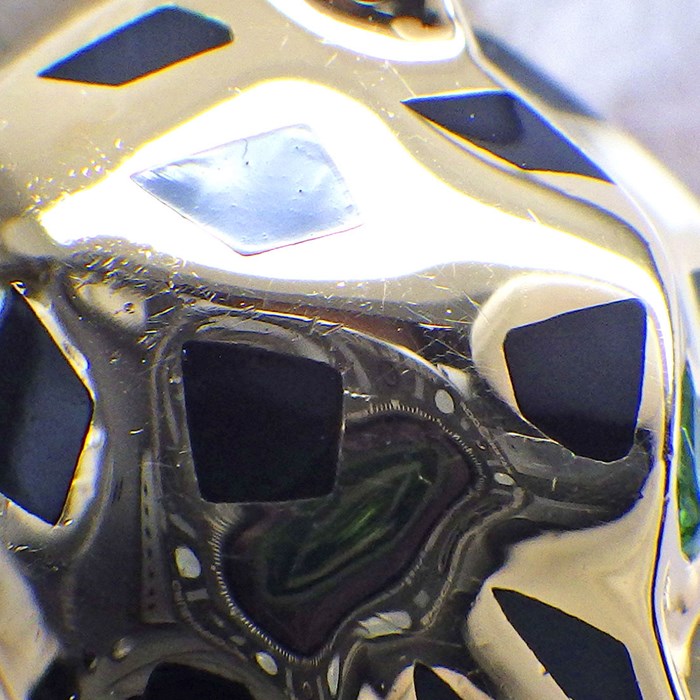 【カルティエ Cartier】イヤリング クリップ パンテール ドゥ カルティエ B8044700 パンサー モチーフ 10ポイント ダイヤモンド 0.02ct 4ポイント ツァボライト グリーン ガーネット 2ポイント オニキス K18YG ブラック ラッカー