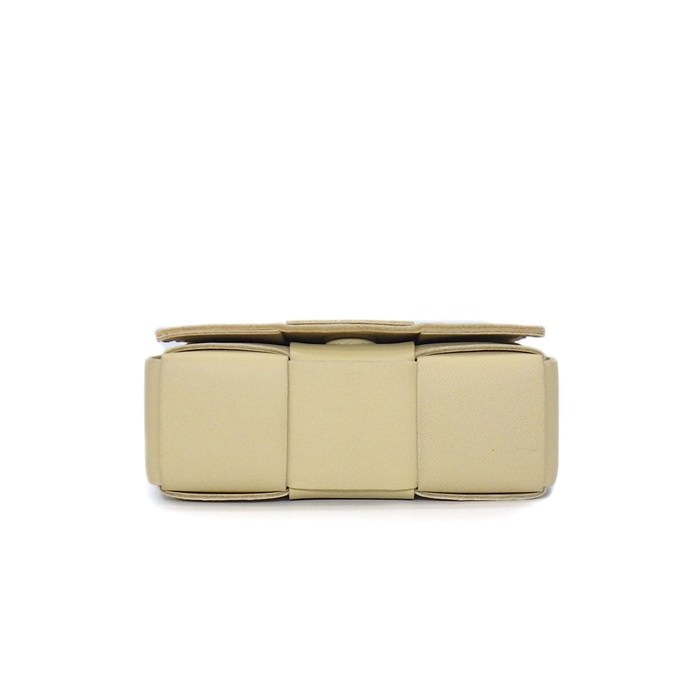 ボッテガ・ヴェネタ BOTTEGA VENETA ショルダーバッグ キャンディ カセット 666688 VMAY1 9776 ポリッジ レザー 【中古】