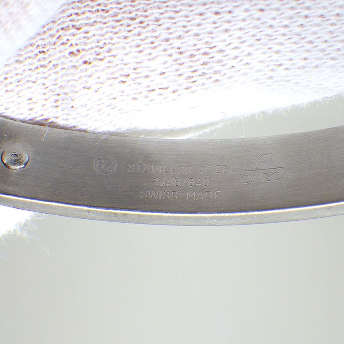 オメガ OMEGA 腕時計 スピードマスター 42mm 3572.50 クロノグラフ タキメーター スモールセコンド 裏スケ 夜光インデックス 夜光針 ブラック文字盤 SS 手巻き 【中古】