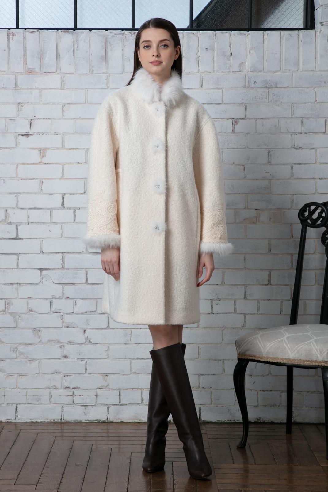 2025年秋冬 ファー使い花モチーフ付コート 2528005 ｜Super Beauty公式通販