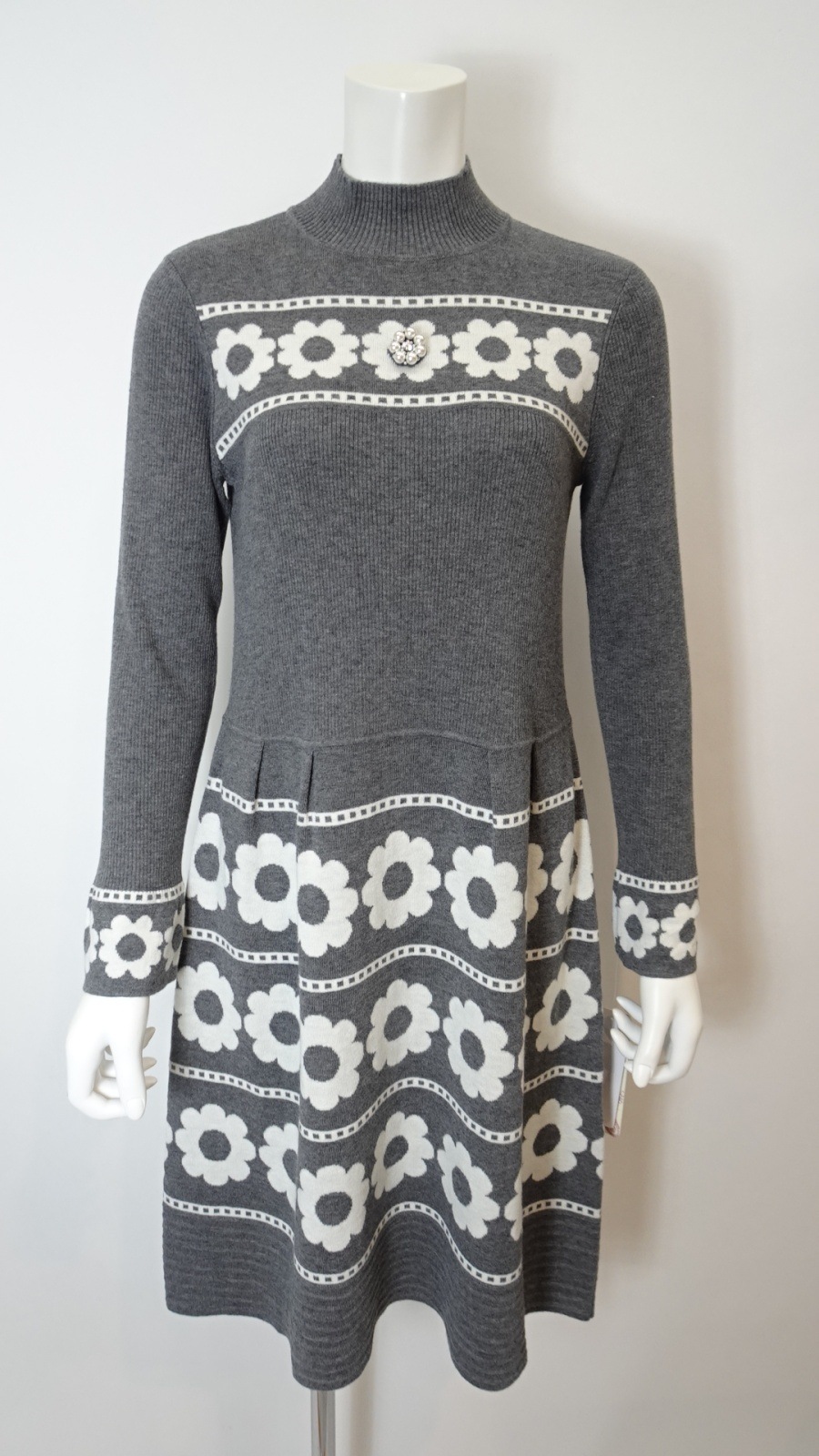 2025年秋冬 花柄ジャガード編みニットワンピース 2521050 ｜Super