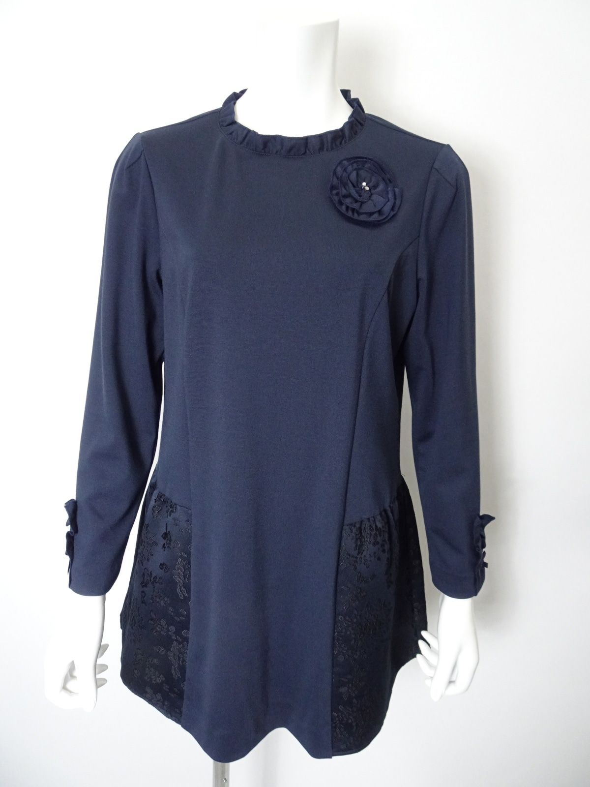 2025年秋冬 ジャガード織切替 ポンチ素材チュニックカットソー 2522003