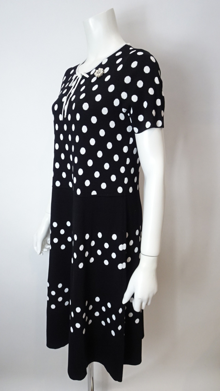 2026年春夏物 水玉ジャガード編み切替ニットワンピース 2611004