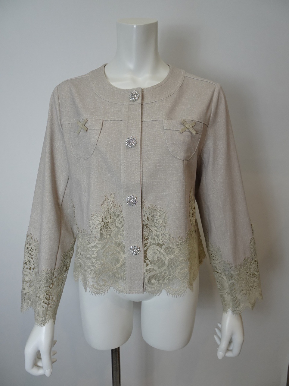 2026年春夏物 裾レース切替転写素材 ノーカラージャケット 2617004 1月