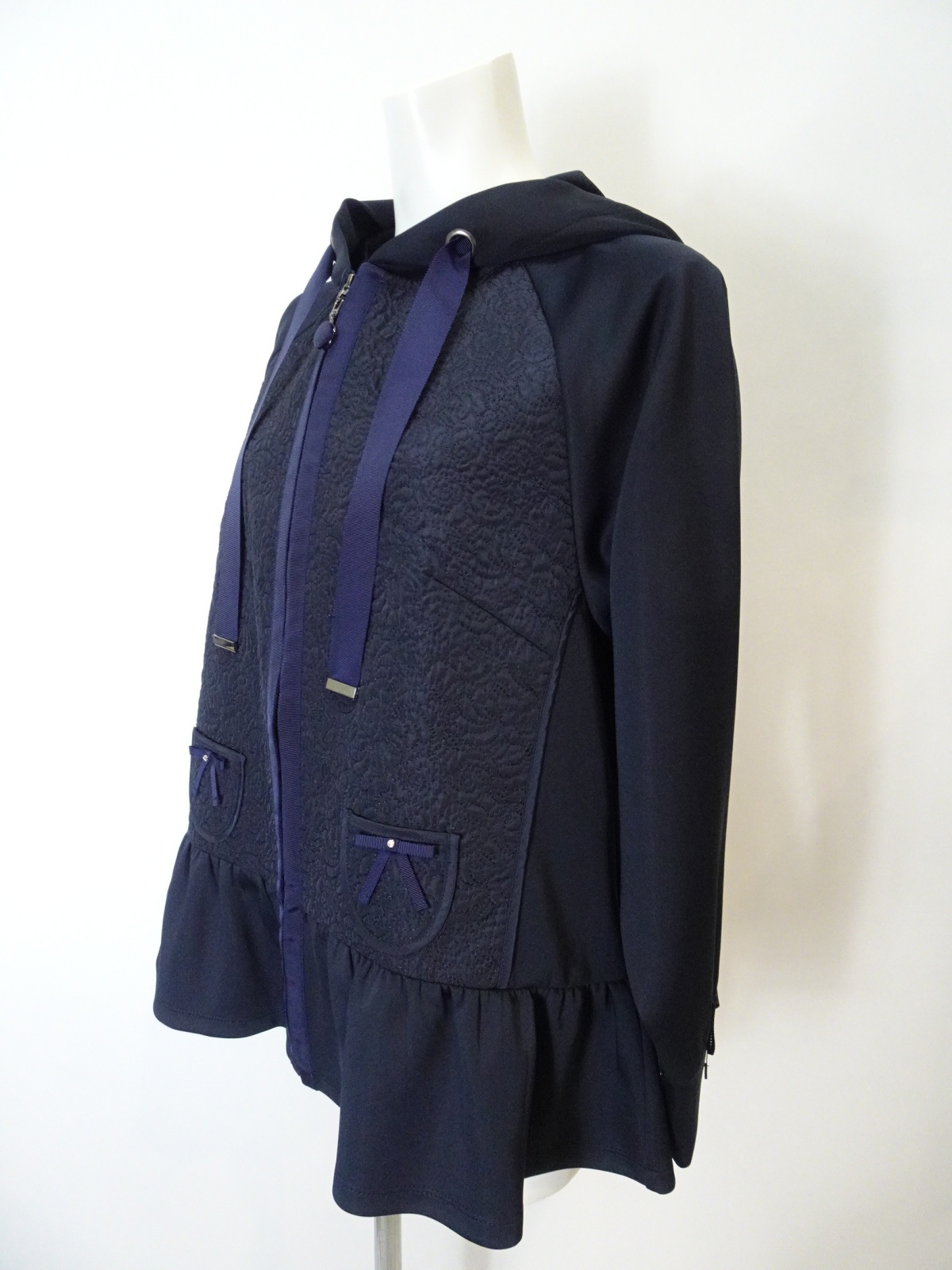 ♡ 2025年秋冬キルティングダンボールニット切替パーカー 2025年秋冬 キルティング生地×ダンボールニット切替パーカー 2527001