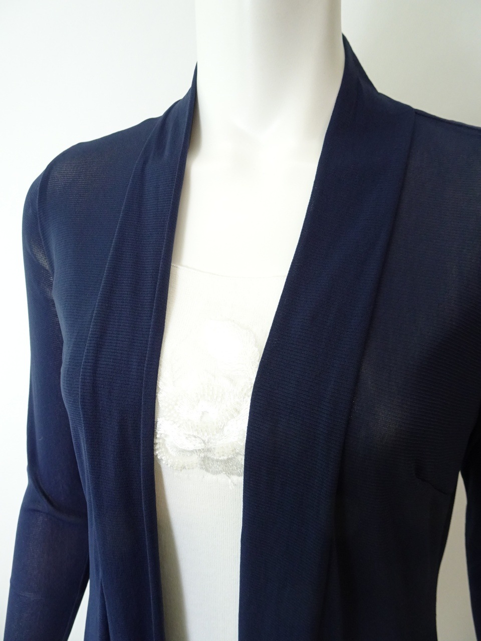 ✨美品✨【スーパービューティー】スパンコール×刺繍使いパワーネットカーディガン スパンコール×刺しゅう使いパワーネット素材カーディガン