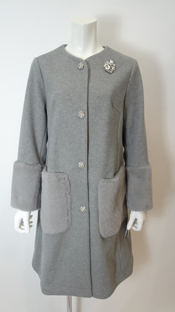 2025年秋冬 ファーストール付ノーカラーコート 2528002 ｜Super Beauty