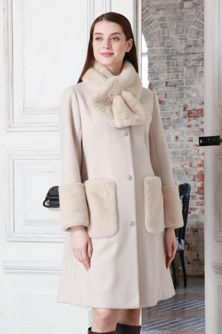 【1/12(月)まで限定お値下げ】4WAYファーストール付きノーカラーコート M 2025年秋冬 ファーストール付ノーカラーコート 2528002 ｜Super Beauty