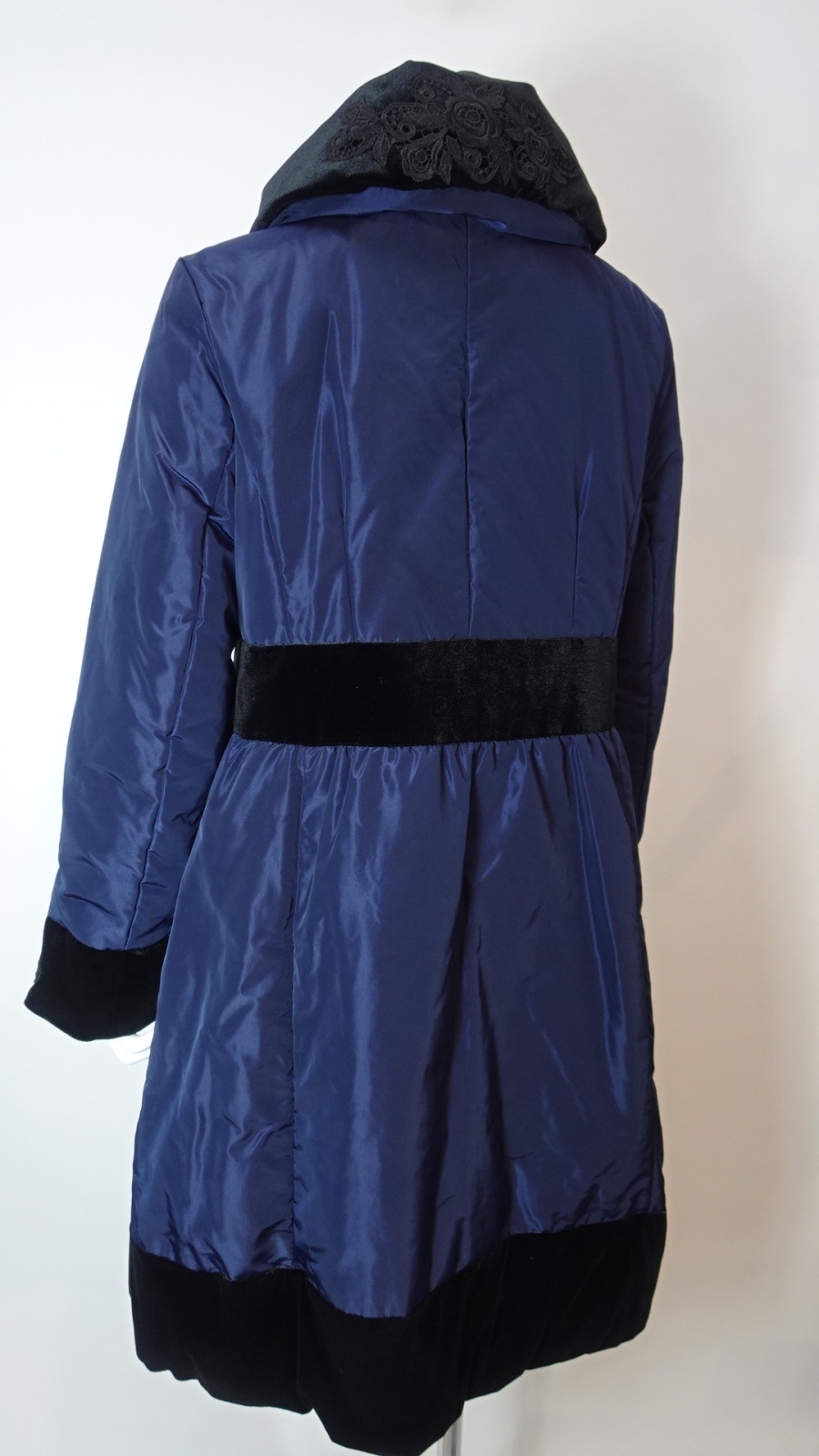 No.89 スーパービューティー花柄刺繍ベロア切り替えダウンコートLサイズ美品 未使用♡ スーパービューティー ロングダウンコート 刺繍 花柄