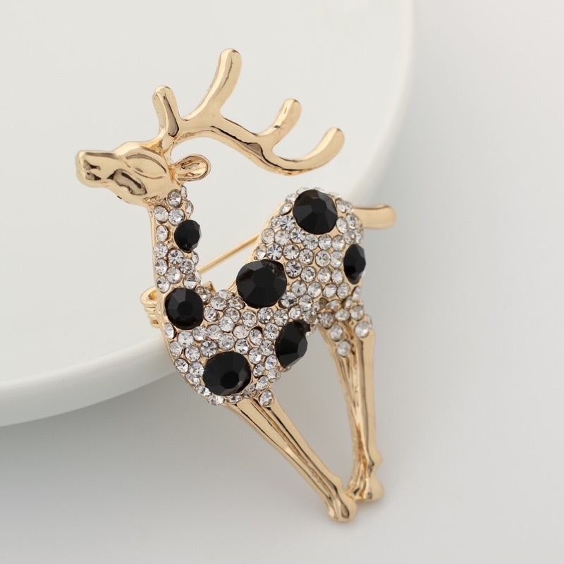 CHANEL 動物 モチーフ ブローチ 鹿 ピンク コサージュ 小物 春 夏 CHANEL 動物 モチーフ ブローチ 鹿 ピンク コサージュ 小物 春